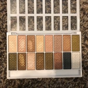 L.A. colors eyeshadow palette